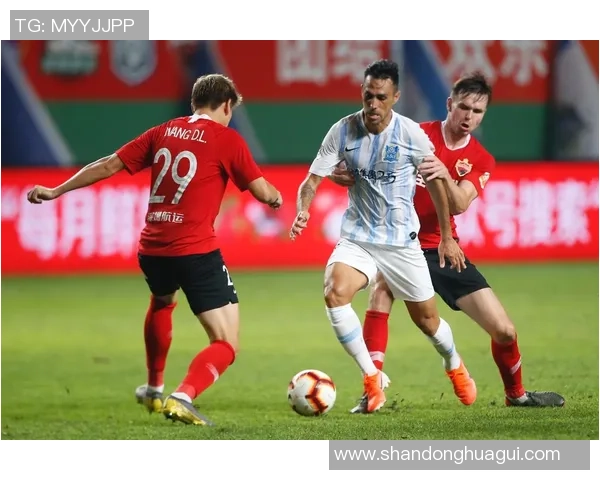 广州富力与深圳佳兆业精彩对决录像回放分析与精彩瞬间回顾 广州富力与深圳佳兆业精彩对决录像回放分析与精彩瞬间回顾