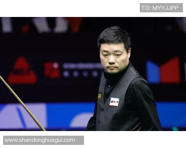 丁俊晖与杰克琼斯世界大奖赛最新动态分析及比赛前瞻